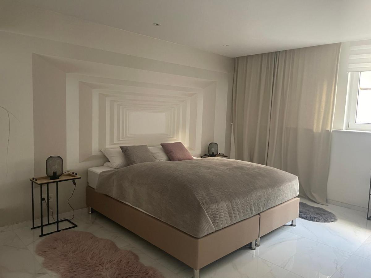 Moderne, Ruhige Ferienwohnung , Ideal Zum Abschalten Hadamar Kültér fotó